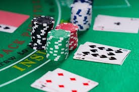 Simbol-simbol Red Tiger dengan nilai hadiah berbeda ditampilkan dalam tabel pembayaran